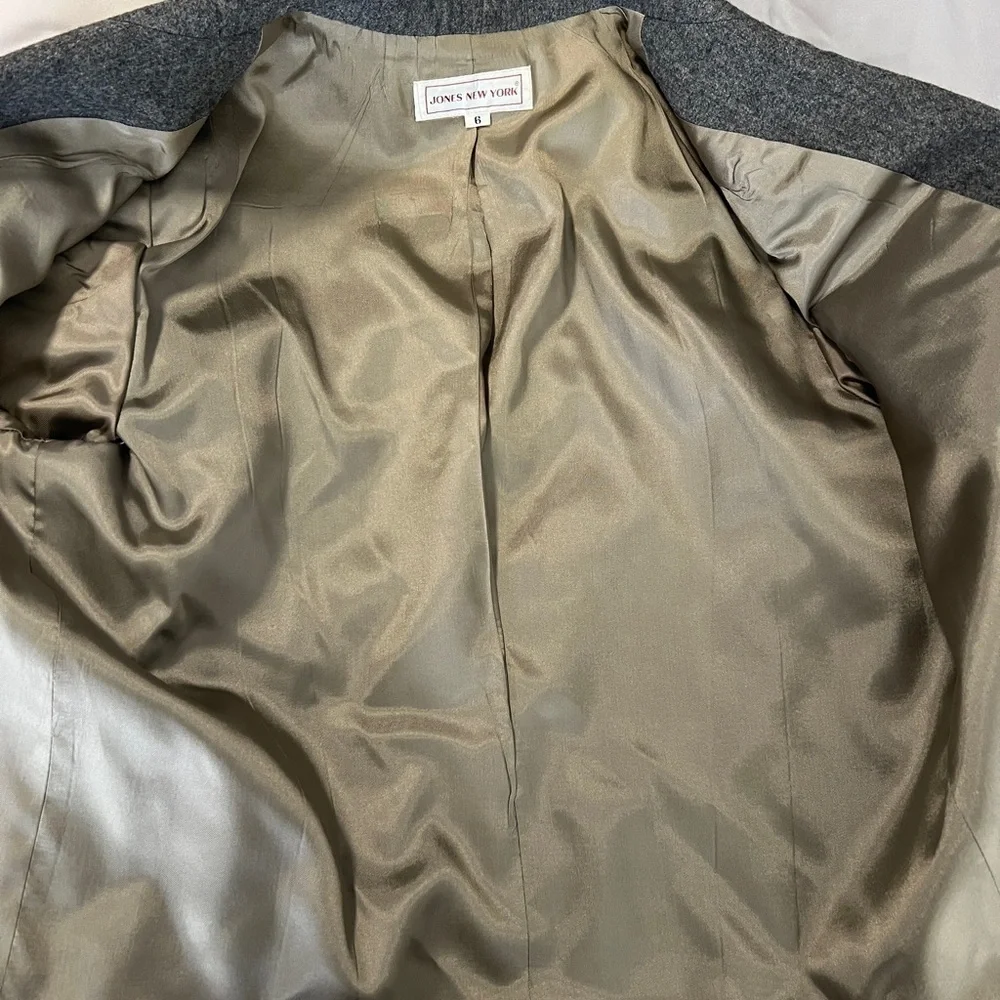 Jones New York Vintage‎ Chic Aline Skirt and Jacket Gray